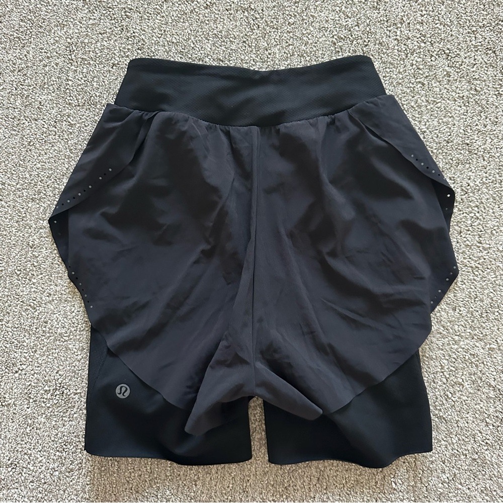 Lululemon Zoned In High-Rise 2-in-1 Short — Black Size 2 (Style W7BF9S)